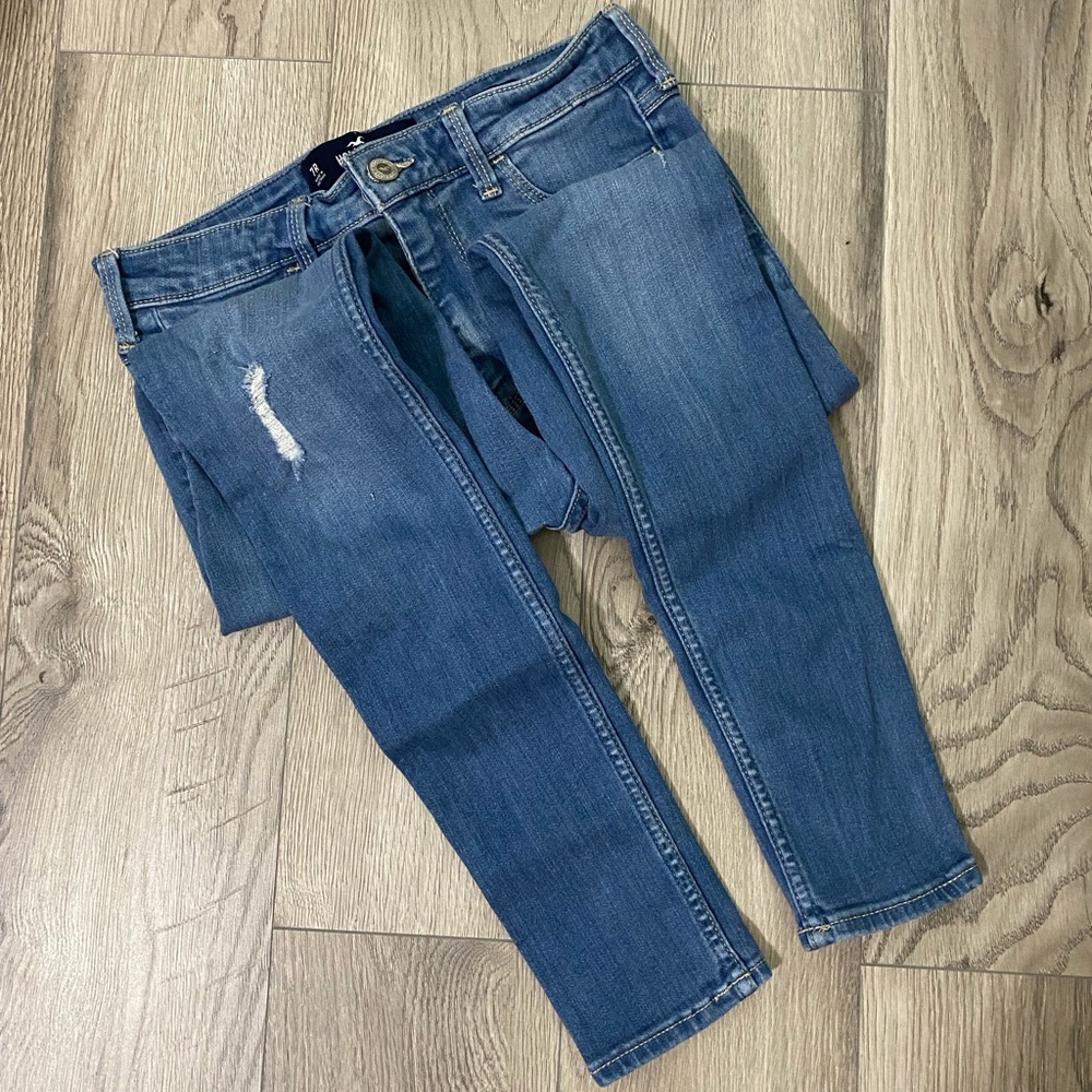 Hollister High Rise Distressed Stretchy Blue Jeans Size 7R - Picture 3 of 4